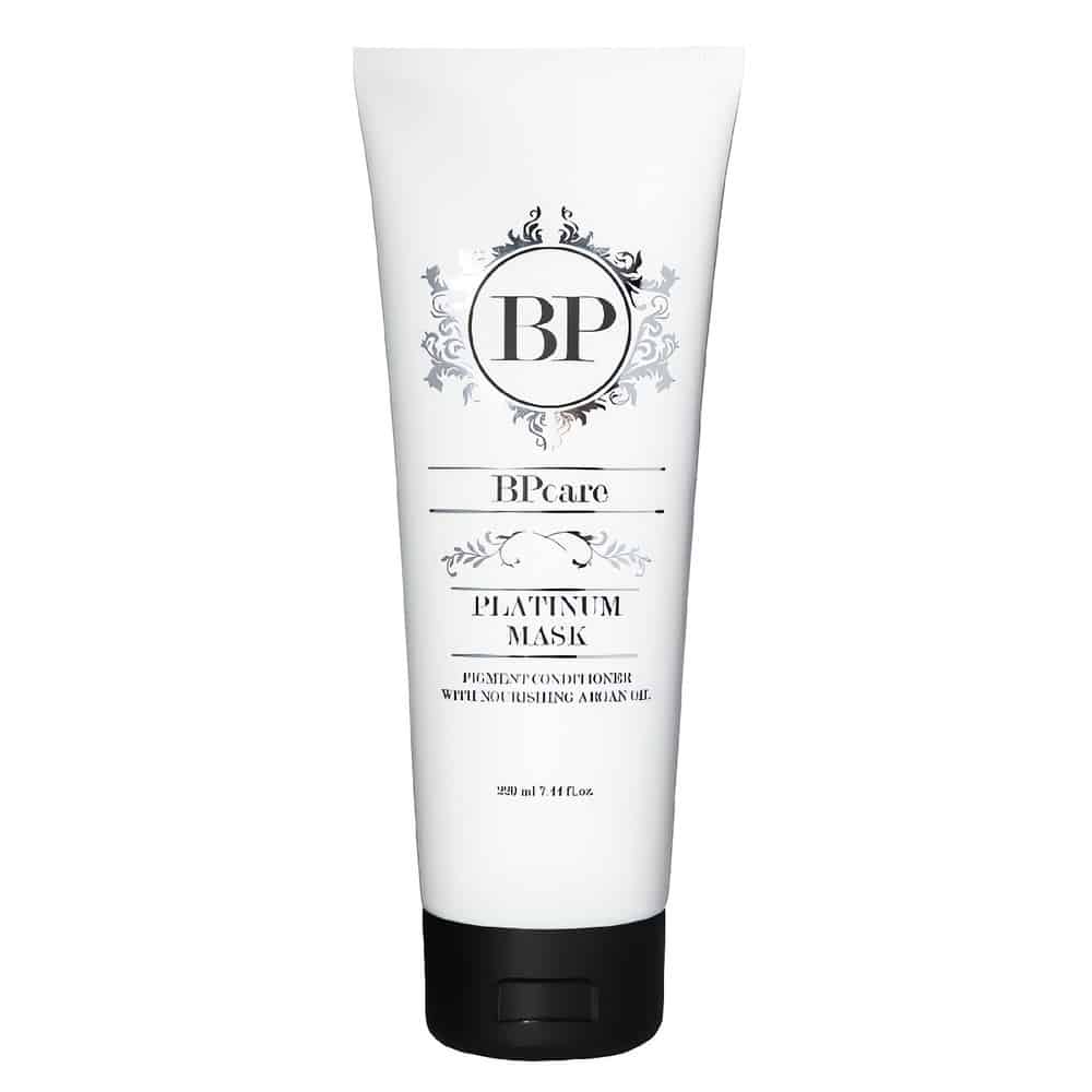 Poista keltaisuutta ja ravitse vaaleita hiuksia yhdellä käsittelyllä. Tämä arganöljyä sisältävä naamio antaa viileän platinasävyn ja sopii myös pidennyshiuksill