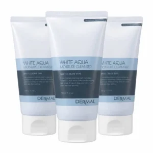 Kolme valko-sinistä DERMAL White Aqua Moisture Cleanser 150 g -puhdistusvaahtotuubia rinnakkain pystyssä kirkkaan valkoisella taustalla. Keskimmäinen tuubi on sijoitettu etualalle ja kaksi muuta tuubia sijaitsevat symmetrisesti sen sivuilla ja takana.