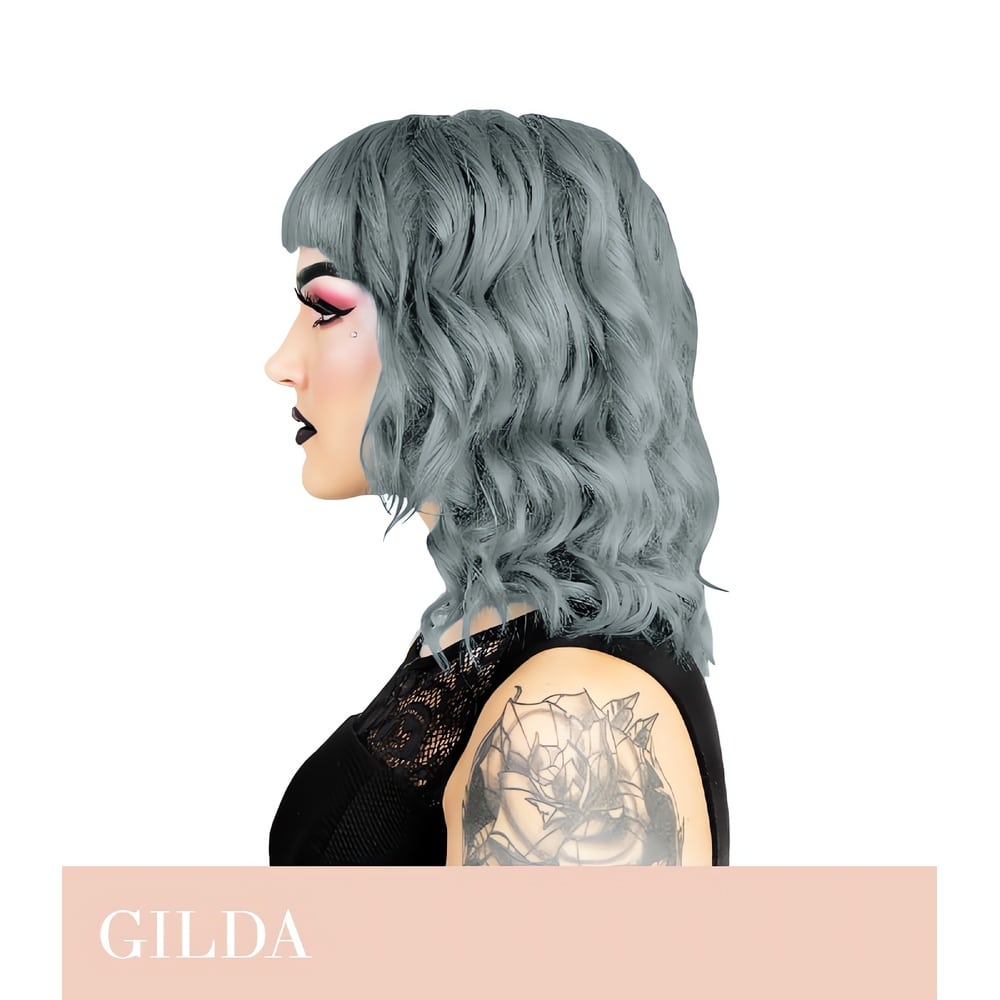 Trendikäs harmaa suoraväri. Hoitava