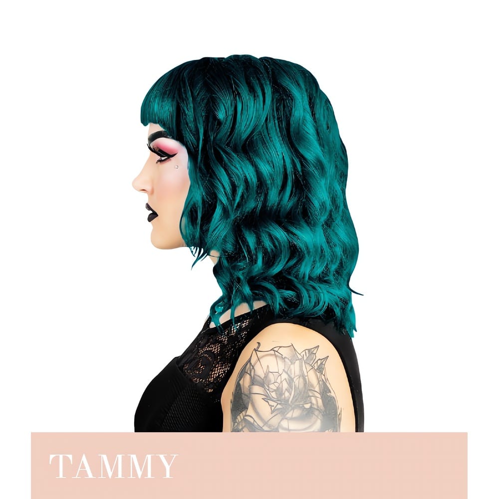 Kirkas turkoosi suoraväri. Hoitava