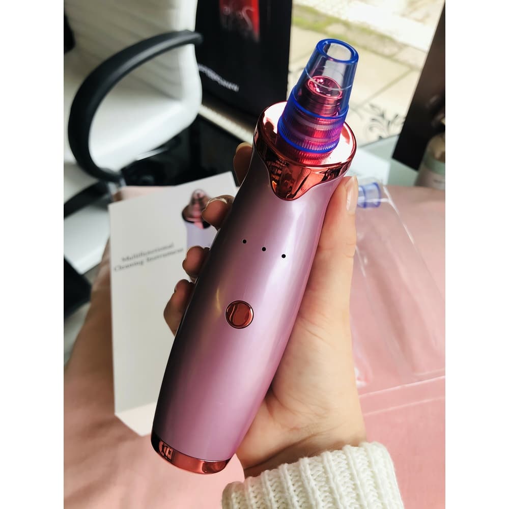 Söpö pinkki ihonpuhdistusimuri mustapäiden ja epäpuhtauksien poistoon iholta