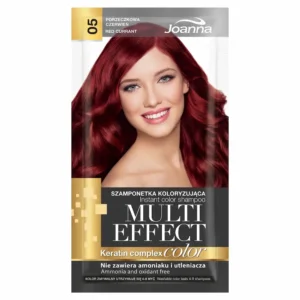 Joanna Multi Effect Keratin Complex Color 05 Red Currant -suoraväripussi, jonka kannessa on hymyilevä nainen kirkkaan punaherukanpunaisilla hiuksilla.