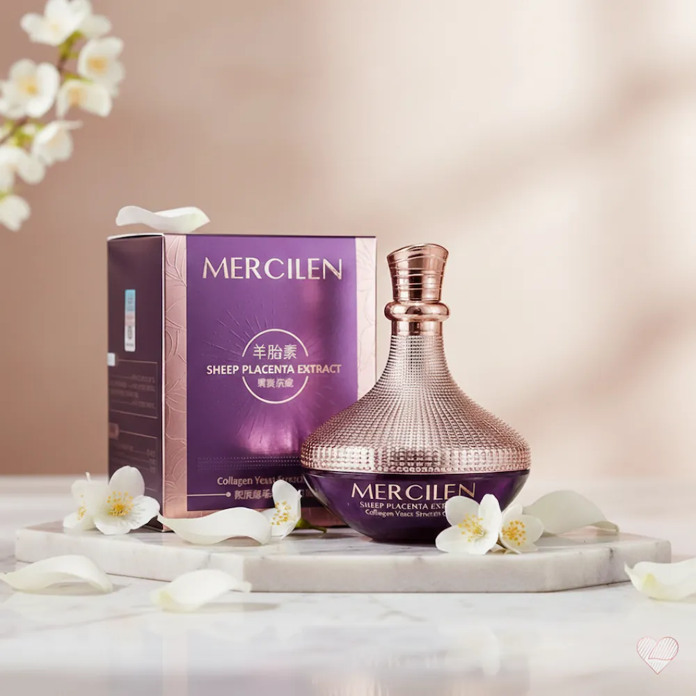 Tyylikäs pisaranmuotoinen violetti-ruusukultainen Mercilen Kollageeni & Skvalaani -kasvovoidepurkki ja hohtava pakkaus.