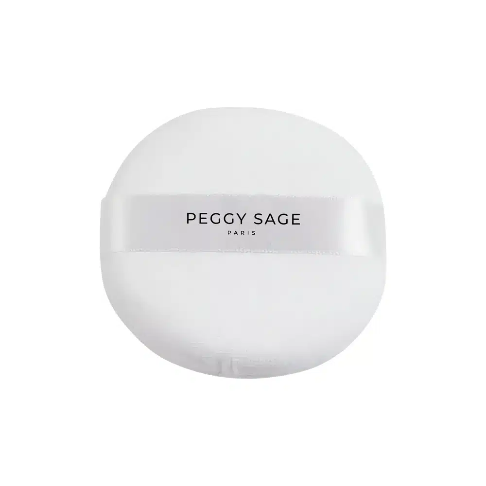 Viimeistele meikki ammattimaisesti Peggy Sage -irtopuuterivipalla. Pehmeä vippa kiinnittää puuterin tasaisesti