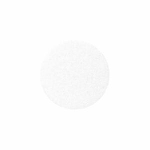 Kirkasta katseesi Peggy Sage Lumière Blanc Irisé -täytevärillä. Hohtava valkoinen sävy avartaa silmiä ja sopii täydellisesti korostukseen.