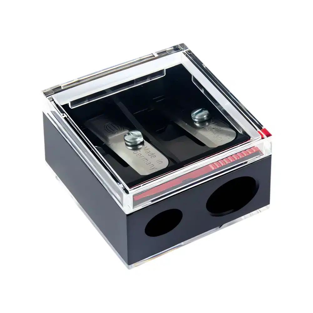 Pidä rajauskynät terävinä! Peggy Sage -teroitin takaa tarkan lopputuloksen rikkomatta pehmeääkään kynää. Kestävä terä ja kompakti muotoilu.