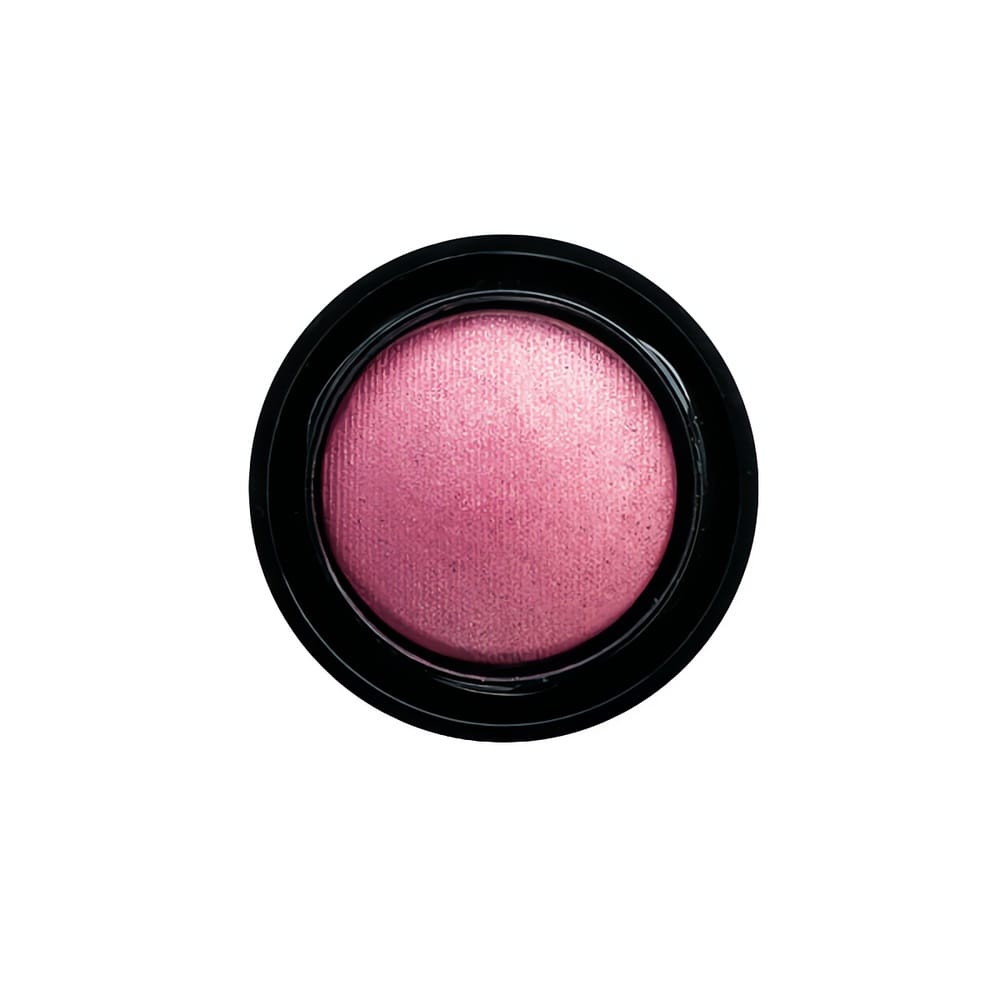 Luo upea katse Peggy Sage Ruusuoriental -luomivärillä. Paistettu koostumus takaa lämpimän ruusun sävyn ja kestävyyden jopa rasvaisella iholla. Wet & Dry.