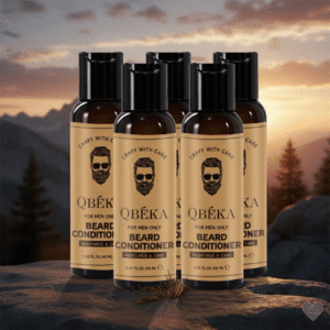 Ruskea QBÉKA-partahoitoainepullo valkoisella taustalla. Kullanvärisessä etiketissä on mustalla parrakkaan miehen kasvokuva.