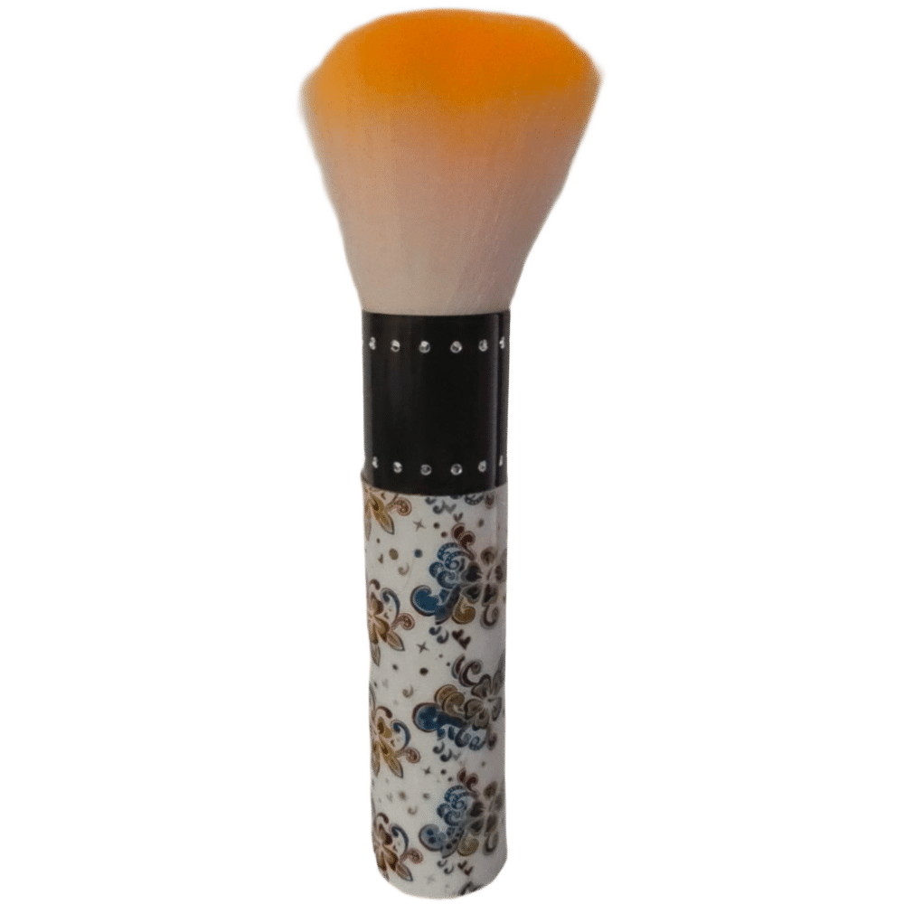 Näyttävä puuterisivellin kauniilla kuviolla ja kimaltavilla koristekivillä. Tuuhea harjasosa levittää puuterin tasaisesti. Ref: 9110795.