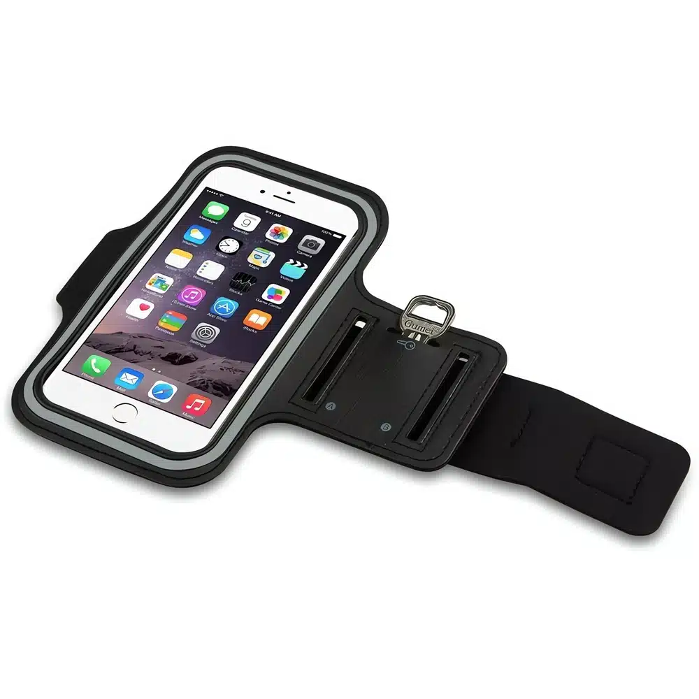 Pidä puhelin turvallisesti mukana lenkillä tai salilla. Säädettävä käsivarsikotelo suojaa puhelinta pölyltä ja mahdollistaa kosketusnäytön käytön.