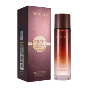 Mercilen Cordyceps Bosin Light Perception Essence Water -hoitovesi 120 ml lasipullossa ja tyylikäs viininpunainen myyntipakkaus valkoisella taustalla.