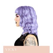 Kirkas ja upea violetti suoraväri. Hoitava