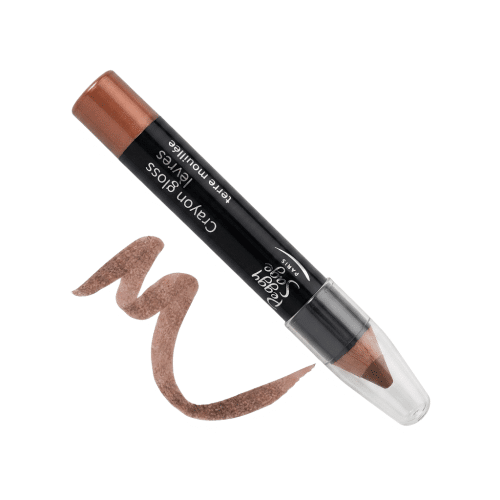 Säteilevää kiiltoa ja syvää sävyä: Peggy Sage Crayon gloss lèvres terre mouillée yhdistää huulipunan intensiivisuuden ja huulikiillon upean hohdon kätevässä kynämuodossa.
