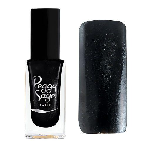 Koe Peggy Sagen Grey Deluxe 076 -kynsilakan hienostunut eleganssi! Kimalteleva harmaa sävy kuivuu nopeasti ja kestää jopa 6 päivää upealla kiillolla.