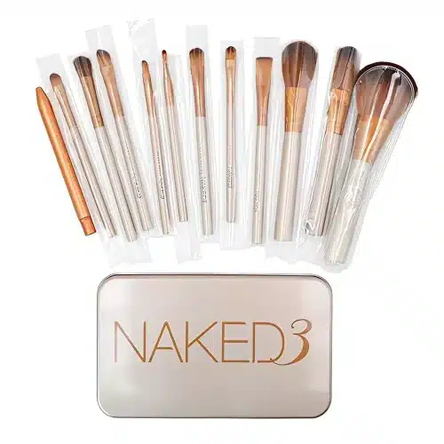 12-osainen Urban Decay Naked 3 -sivellinsetti tarjoaa täydellisen työkalupakin meikkiin. Pehmeät synteettiset harjakset ja kompakti koko sopivat matkalle